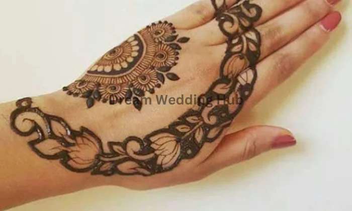 Raj Mehandi Art Sector 37